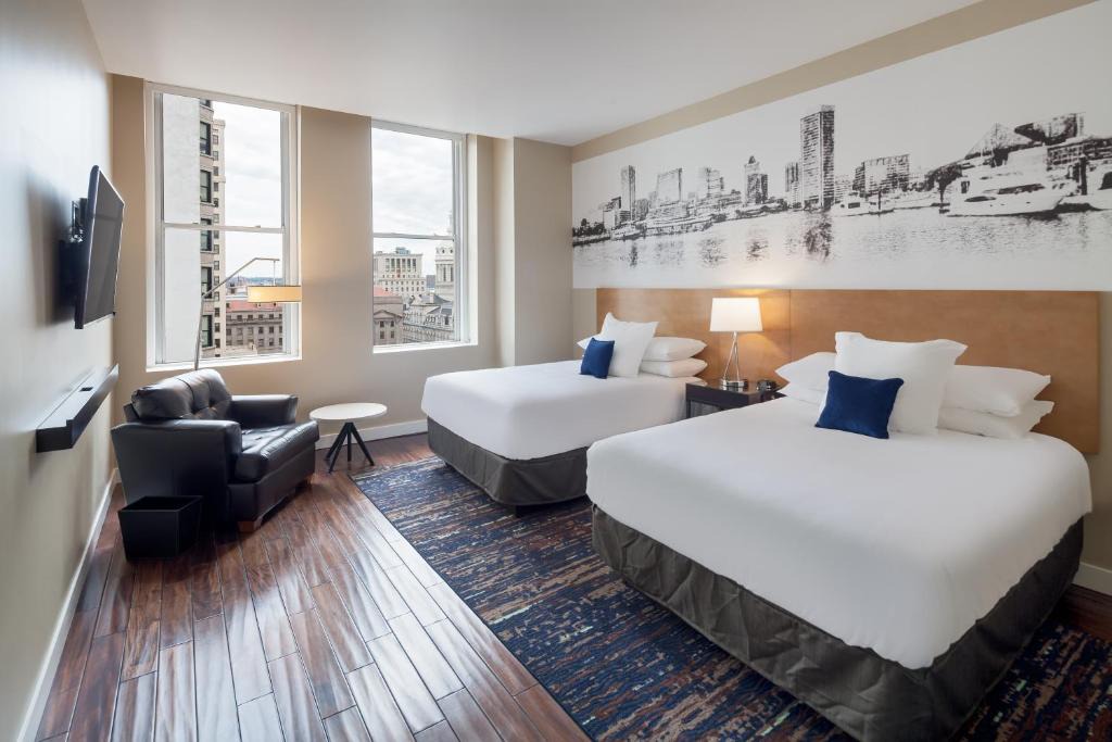 Downtown Baltimore Hotel | Hotel RL Baltimore Inner Harbor