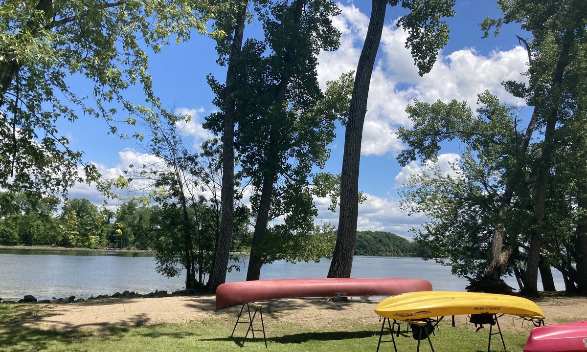 Coxsackie House | Hudson Riverfront 1830 Farmhouse Cottage W/Beach, Canoe & Kayaks