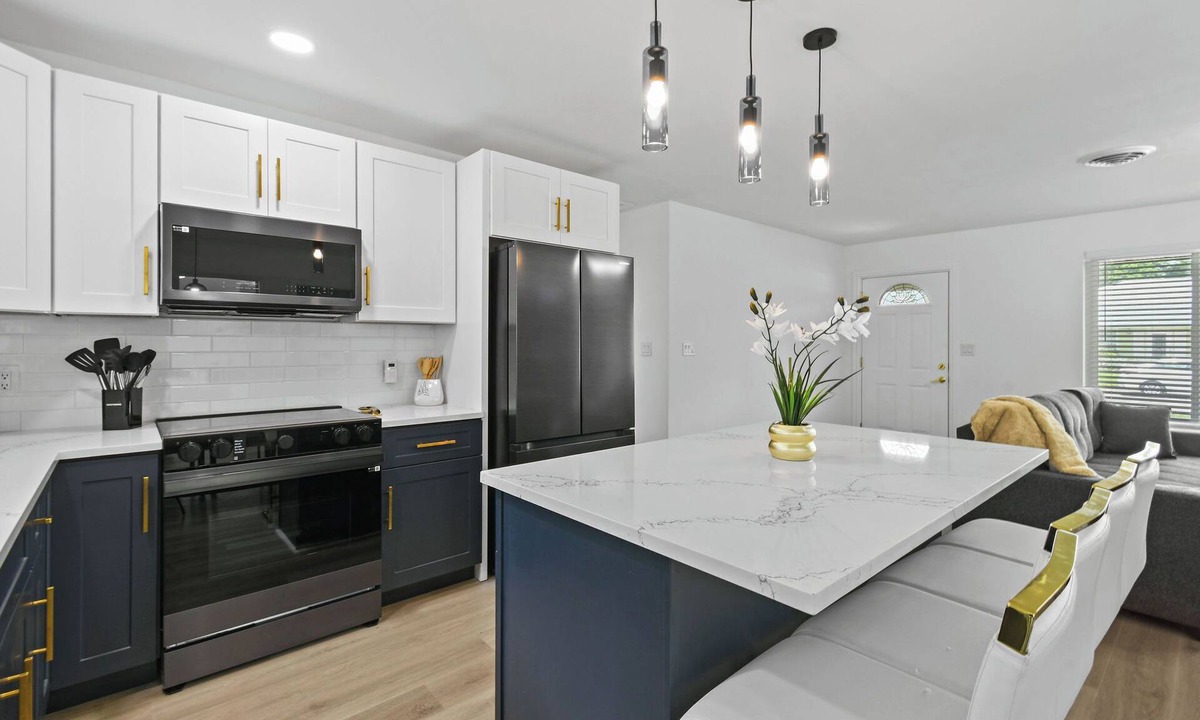 Jupiter House | Incredible 4-bedroom home in Tequesta FL with AC, WiFi and absolute comfort.