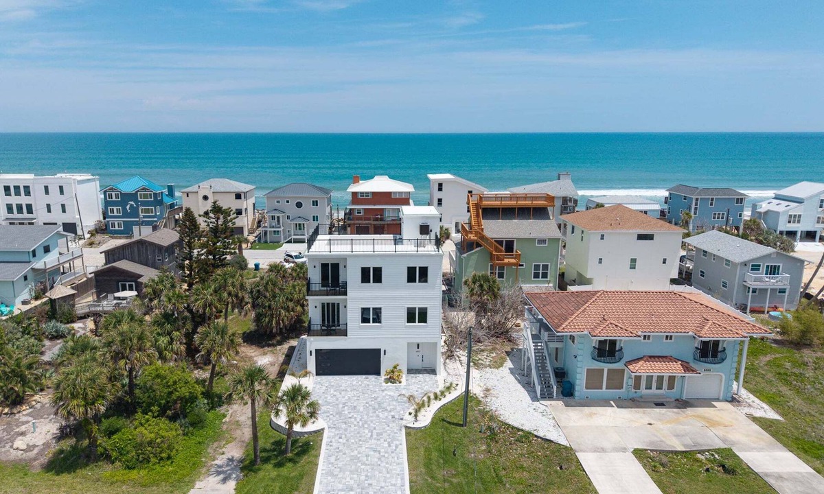 Bethune Beach House | 🌊Island Palm | Ocean and River Views | Walk to No Drive Beach 🌊