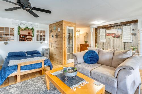 Barton Apartment | Lake & Mtn Views: Vermont Couple's Retreat!