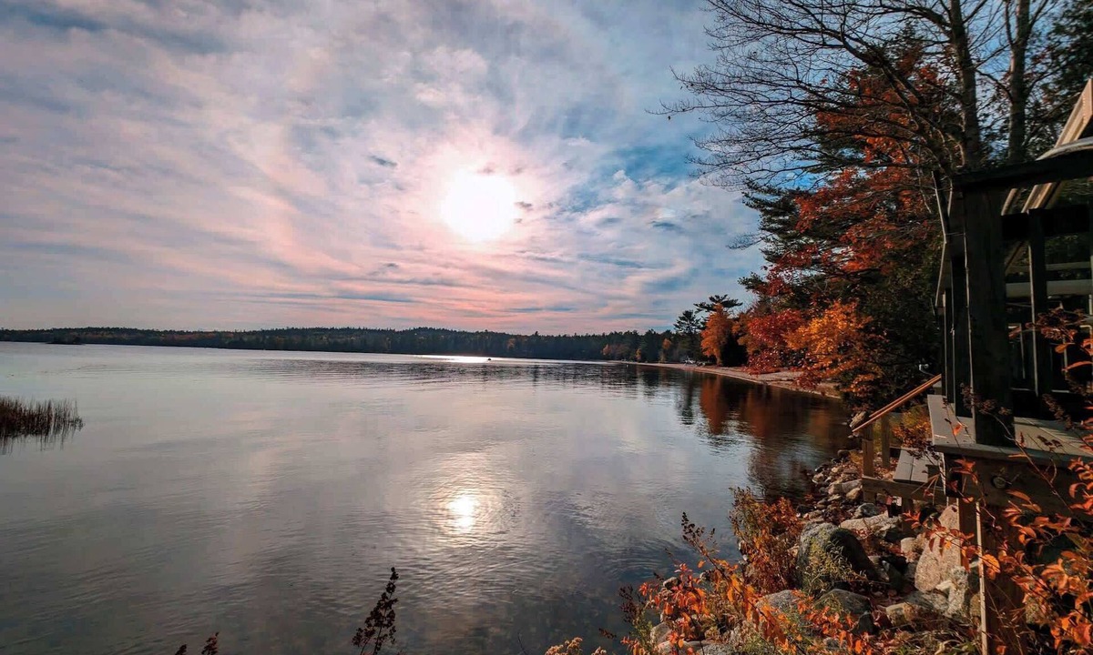Sullivan House | Lakefront Family Camp w/Kayaks & Firepit