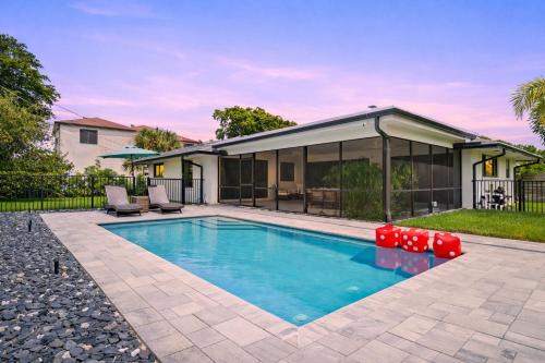 West Palm Beach House | Lakefront Pool Retreat, Near DT & Beach