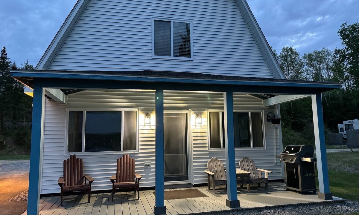 Eagle Lake Cabin | Lakefront Retreat Cabin 4: ATV Snowmobile Direct Trail Access Private Dock