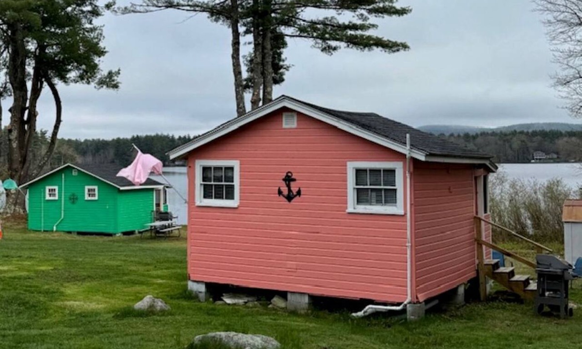 Northwood Cottage | Lakefront Secluded Cottage in Northwood, New Hampshire
