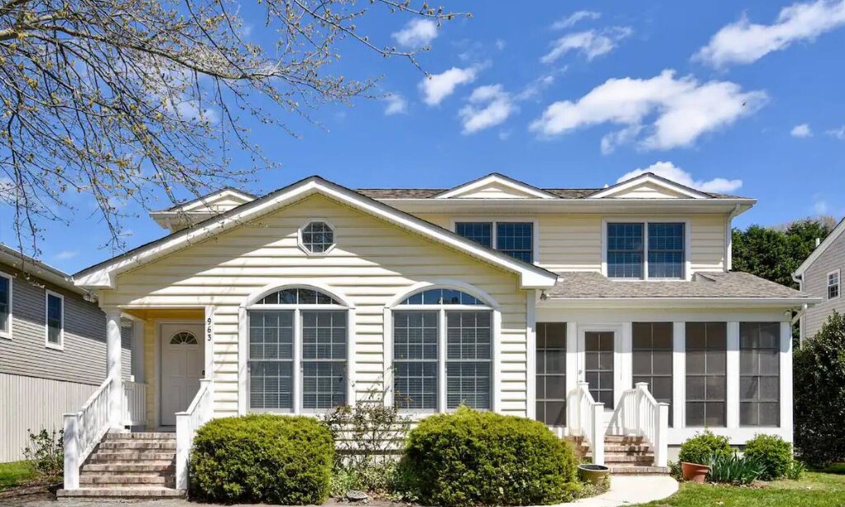 Bethany Beach House | Large 6 BR, 3 BA Turtle Walk of Bethany-14 Guests