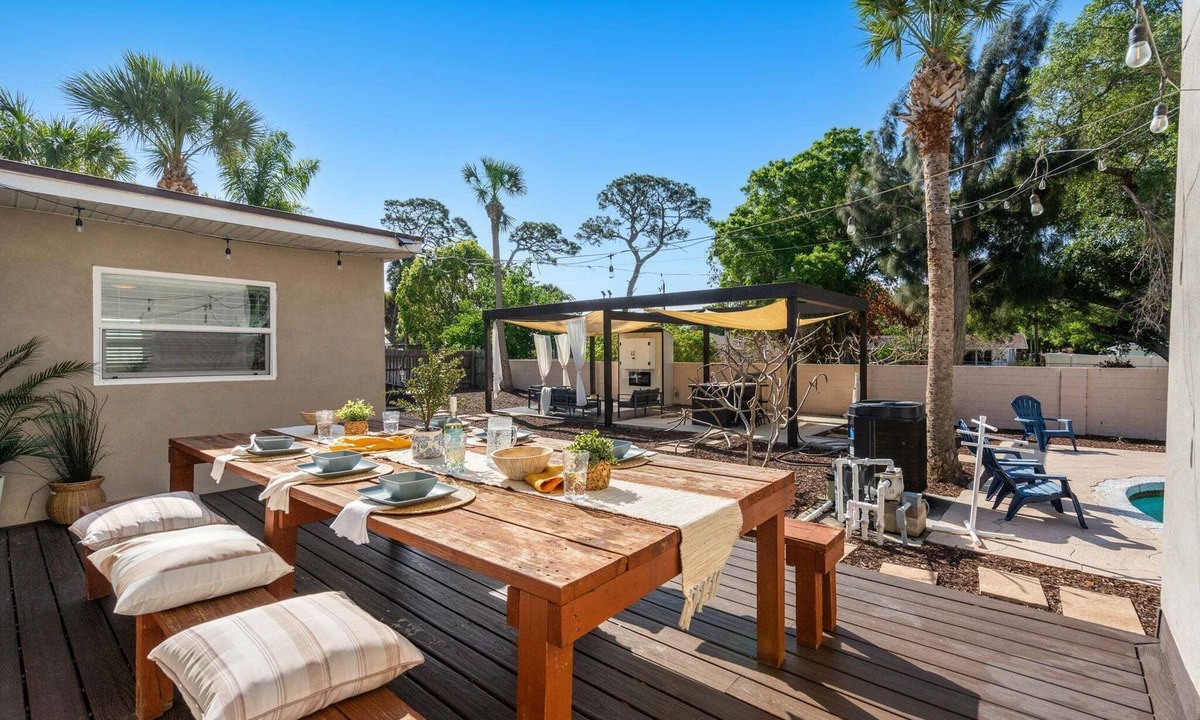 Merritt Island House | Large Group Friendly Coastal Escape W/Heated Pool & Spacious Patio!🌴🏖️