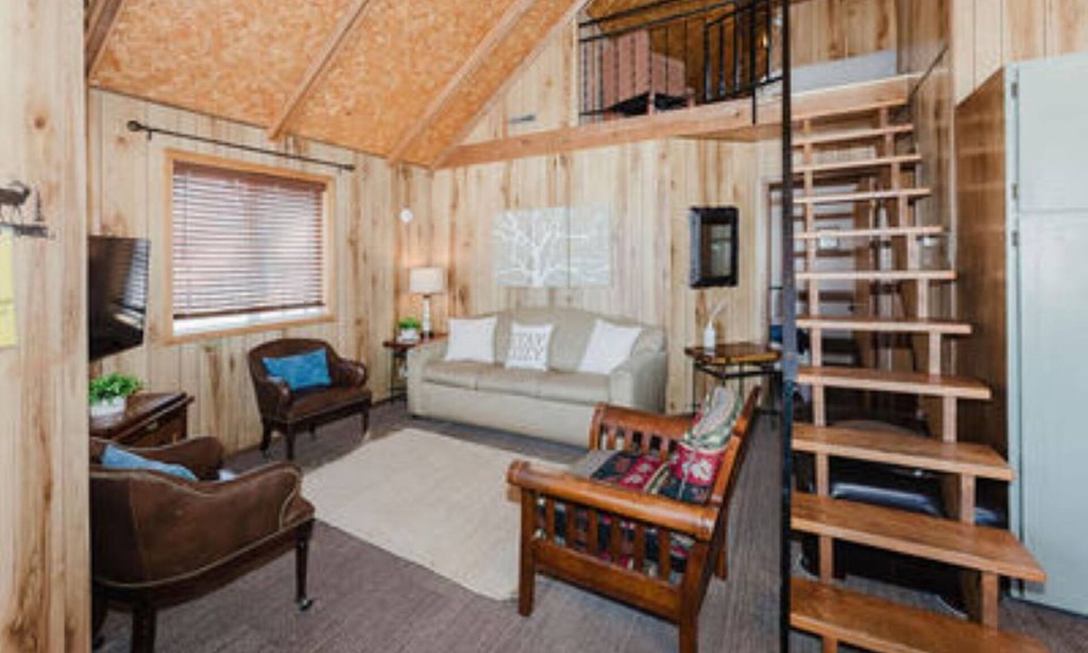 Blue Eye Cabin | Loft #11 – Just Steps from Table Rock Lake at Happy Hollow Resort
