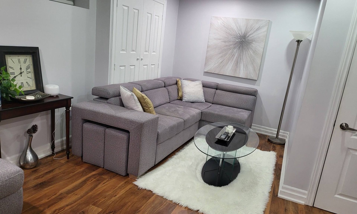 Mount Pleasant Apartment | Luxurious Apt 2BRs+1BA Spacious Modern, w. parking