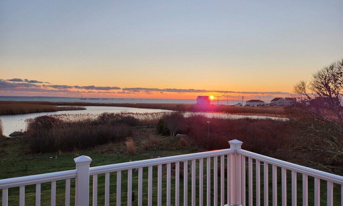 Point Judith House | Luxurious Oceanfront Beach Home!