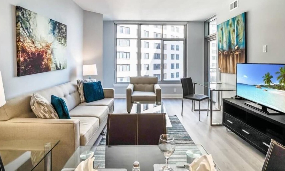 Woodmont Triangle Apartment | Luxury | 1BR Apartments | Downtown Bethesda | by GLS