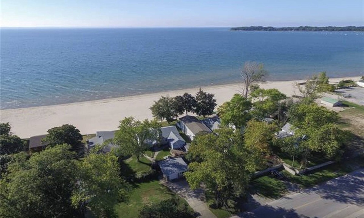 Crystal Beach House | Luxury Beachfront Vacation Home in Crystal Beach!