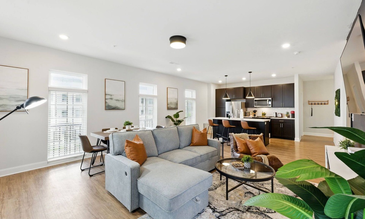 Italian Village Condo | Luxury Italian Village 4-bed-| Pool, Gym, Roof-Top