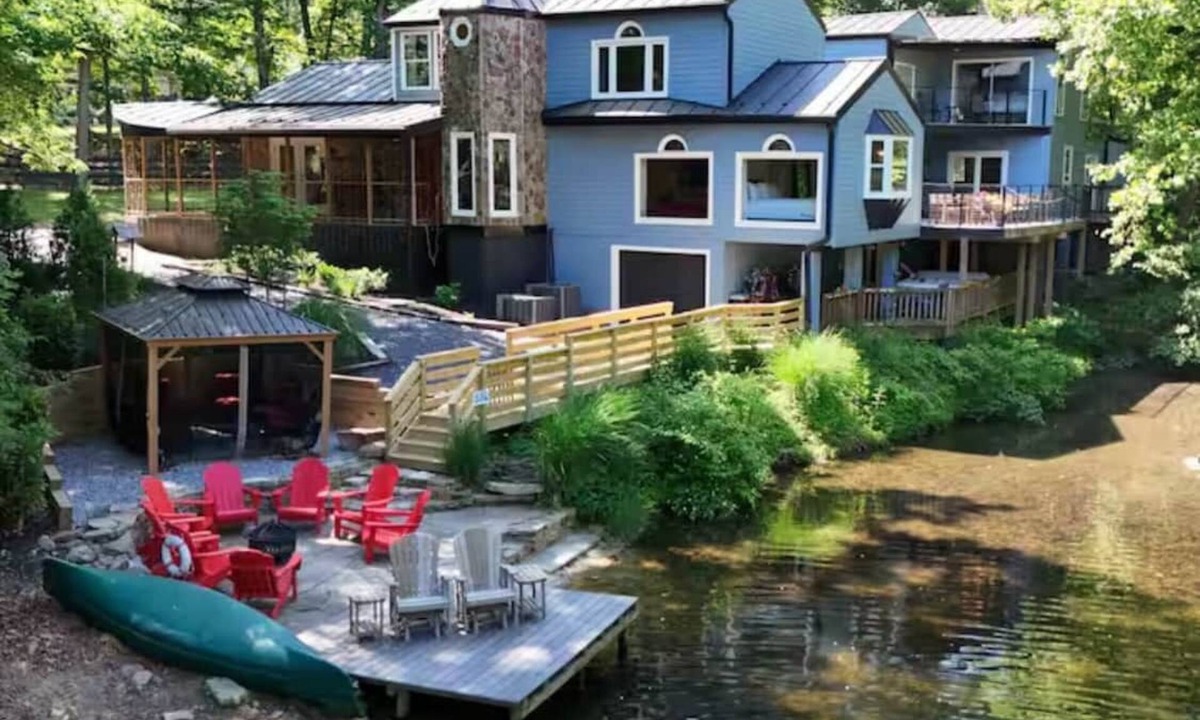 Kabletown House | Luxury KING Suites, Lakefront w/Dock, HotTub, Watercraft