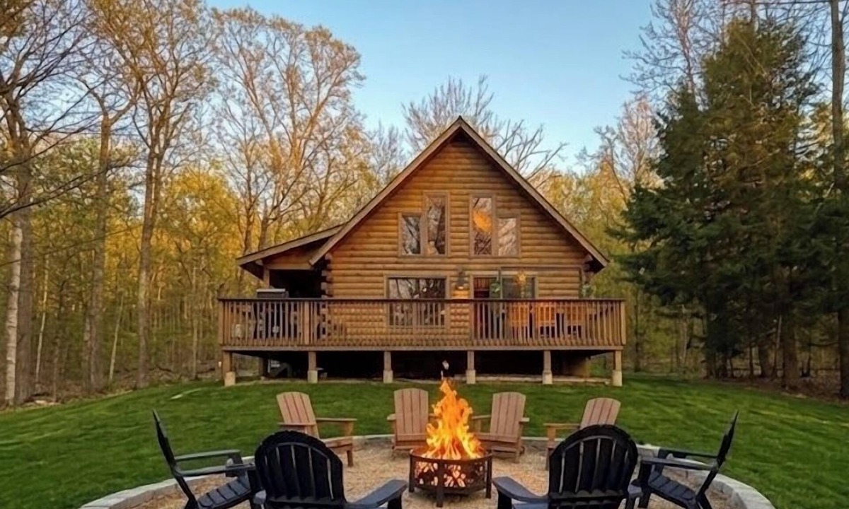 Lisbon Cabin | Luxury Log Cabin - Private Forest & Custom Fire Pit - Near Franconia Notch