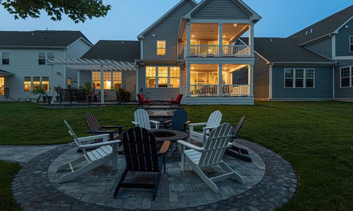 Bayside House | Luxury Waterfront Home w private Boat Dock, Community Indoor/Outdoor Pools