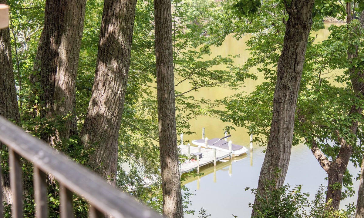 Hollywood House | Luxury Waterfront Retreat with Private Dock & Scenic Views