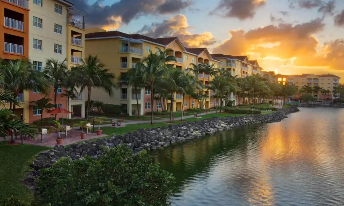 Doral Villa | Marriott's Villas at Doral 2 Bedroom 2 Bath