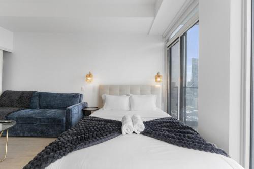 Garden District Apartment | Metro Cozy Queen Studio Escape