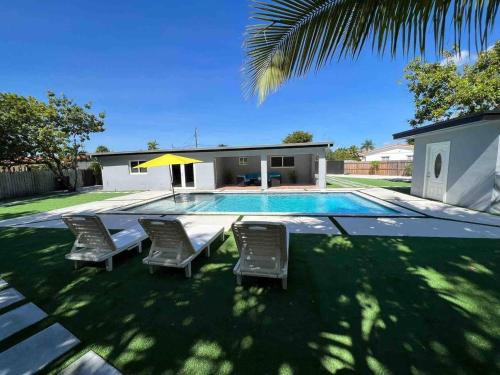Ludlam Villa | Miami dream resort heated pool sleeps 8