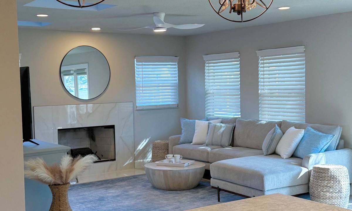 South Pinellas Community Council House | Modern 2 bedroom home two miles to Madeira beach.