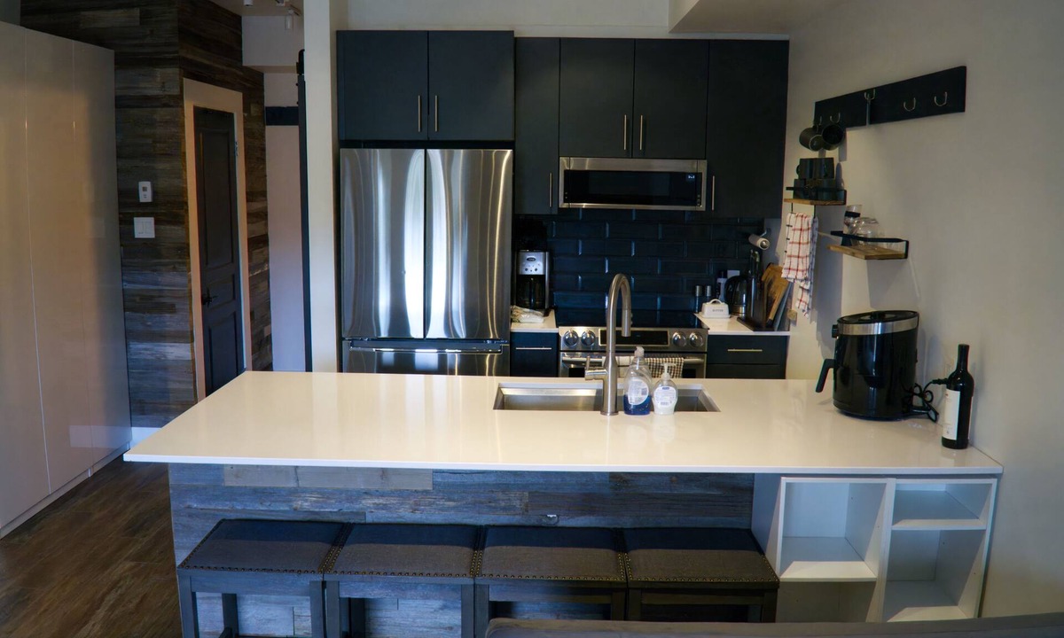 Silver Star Mountain Condo | Modern, ground-level studio suite just steps from your mountain adventures.