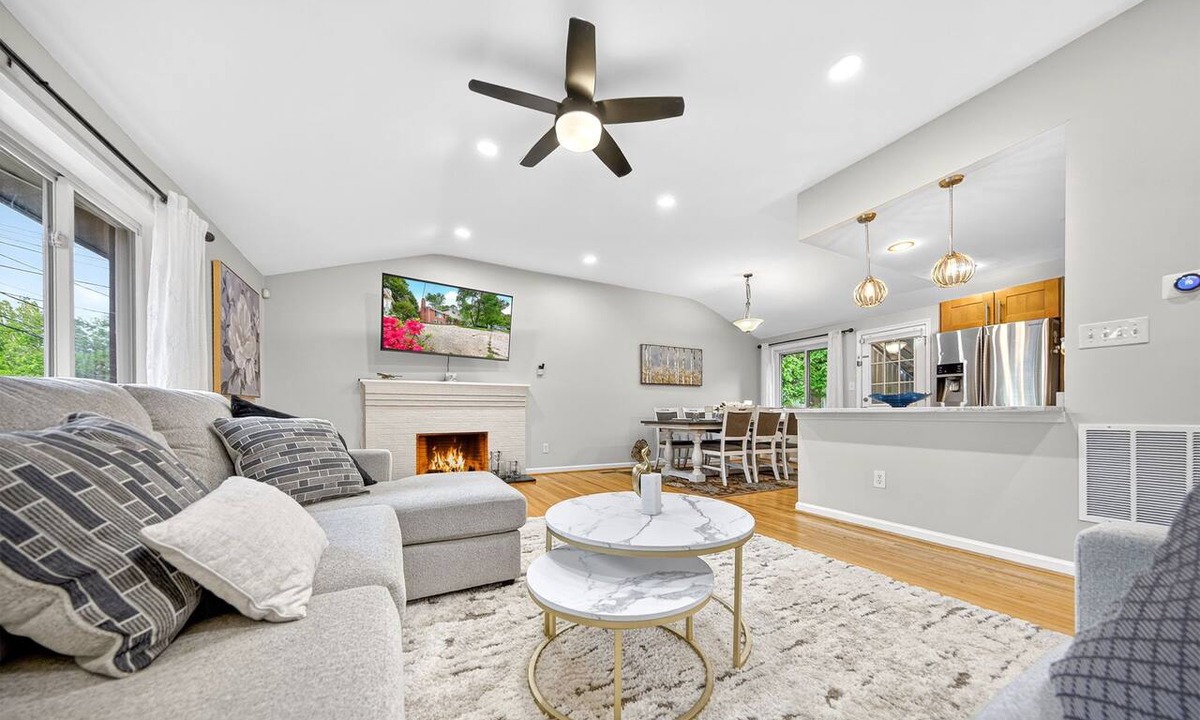 Oxon Hill House | Modern Spacious 5BR|3BA Prime DC|MGM|Gaylord
