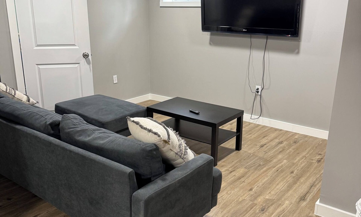 Woodlawn House | Modern Suite near Downtown Baltimore