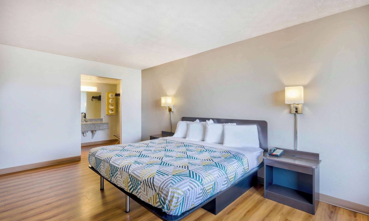 Mount Jackson Hotel | Motel 6 Mount Jackson, VA - Shenandoah