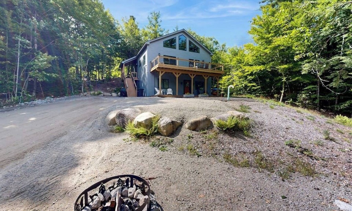 Conway House | Mountain getaway close to ponds, hiking & skiing perfect for outdoor enthusiasts