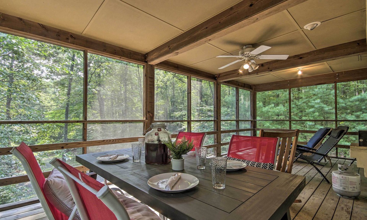 Fort Valley House | ‘Mountain Town Adventures’ Home w/Fire Pit!