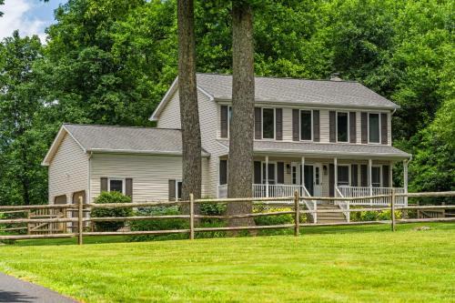 Linden House | Mountain Views w Hot Tub 95 TV & Trail Access