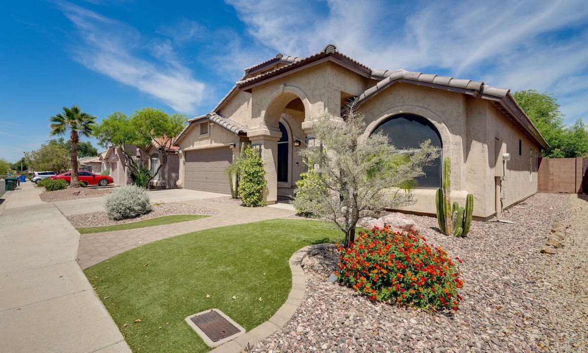 Deer Valley House | Near Golf & Hikes! Poolside Retreat in Phoenix
