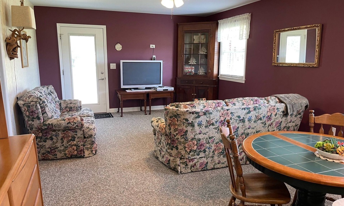 Pocomoke City Apartment | Nearby historic Berlin, Ocean City boardwalk, Chincoteague Island, state parks