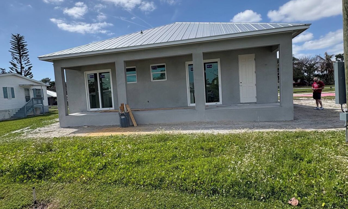 Roseland House | New 2/2 home by Sebastian intracoastal & waterfront restaurants. Connect the RV.