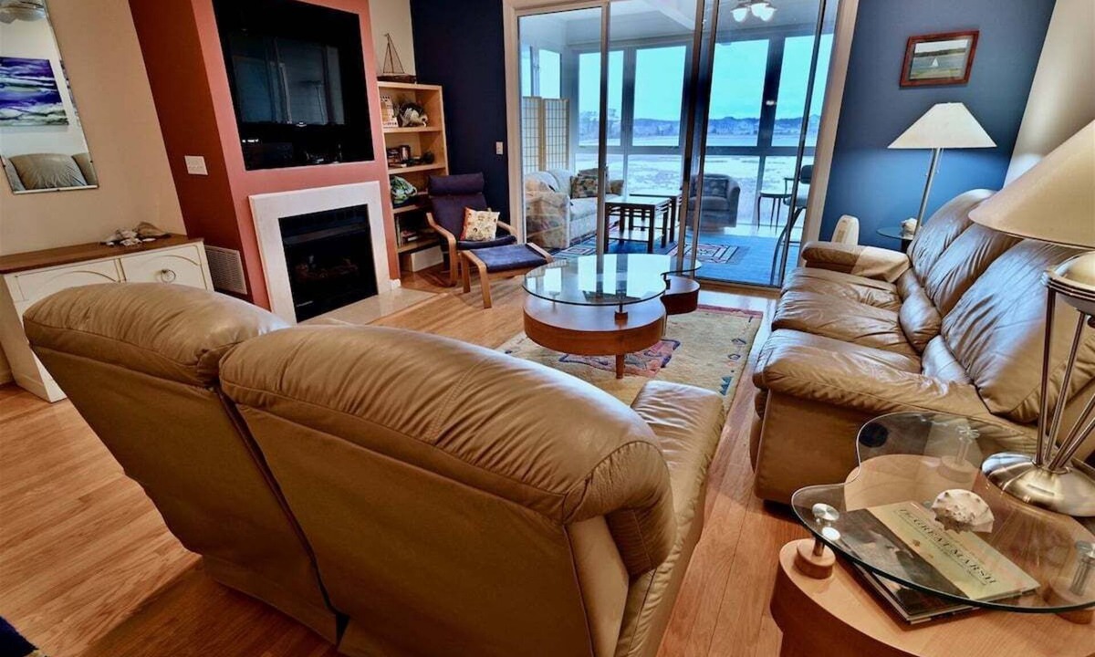 Selbyville Villa | New Listing: Waterfront at Bayville Shores w Panormaic Bay Views