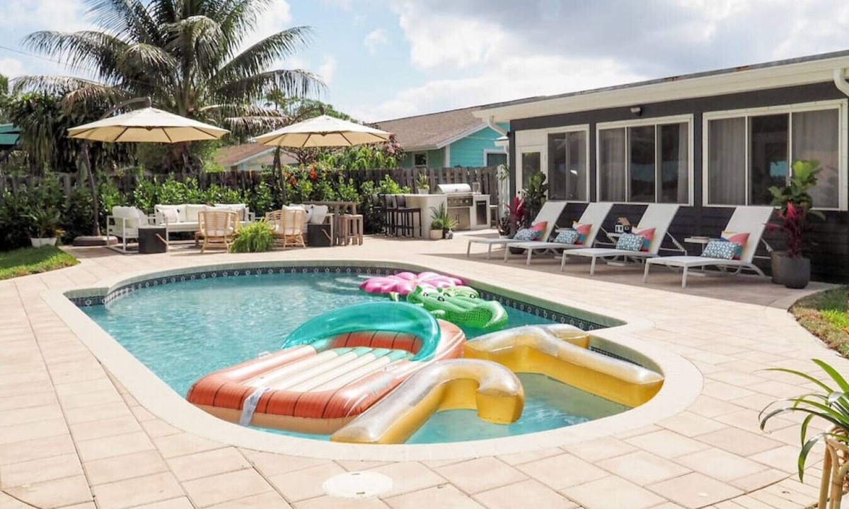 Jupiter House | *NEW* Luxury Coastal Cottage w/Pool Jupiter FL