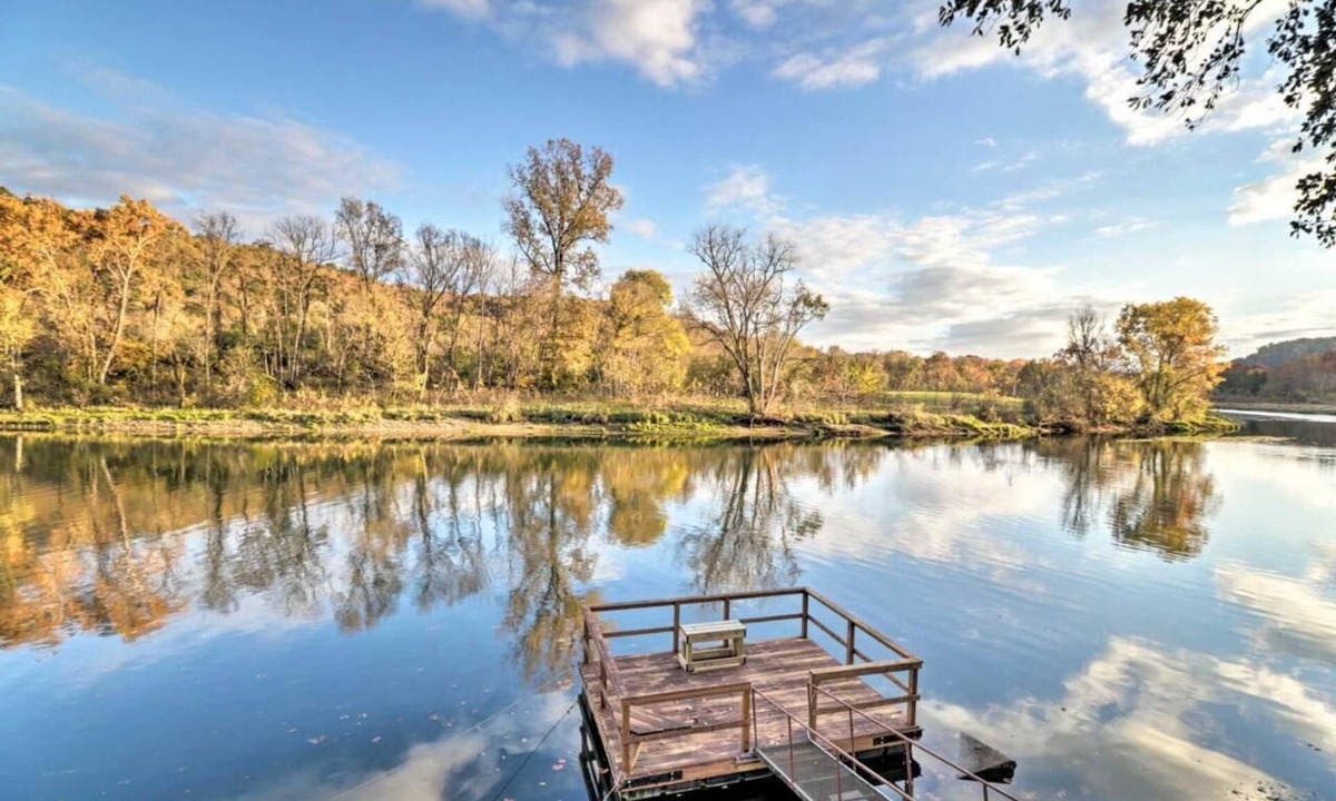 Mountain Home House | Norfork Nook River Home w/Dock-2 Mi to Lake!