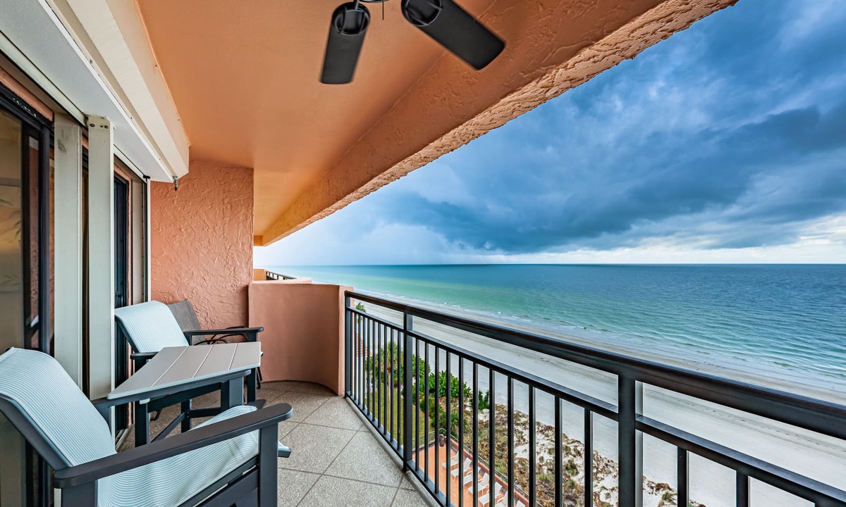 Indian Shores Condo | NOW-July 1 AVAIL-POOL OPEN! BCHFRONT PENTHOUSE MillionView