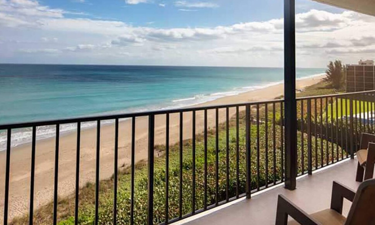 Hutchinson Island South Resort | Oceanfront Resort, Vistana's Beach Club, 4th of July Week