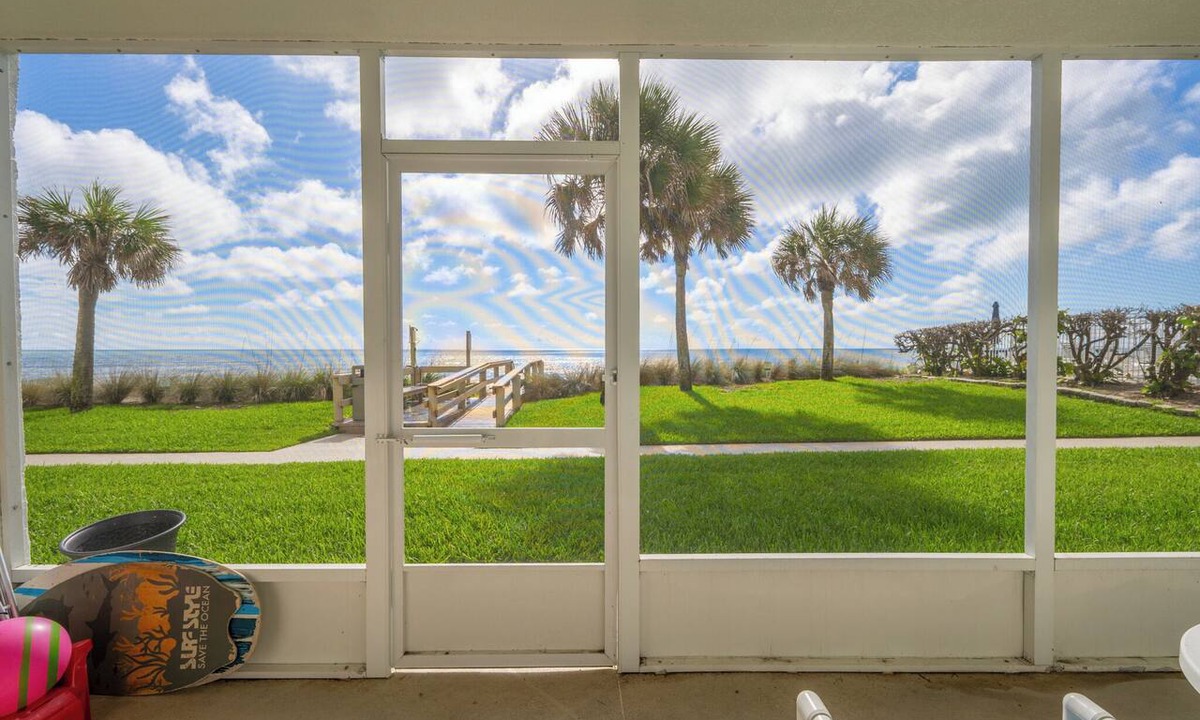 Indian Harbour Beach Condo | Oceanfront 2BR Condo Steps to Beach Heated Pool Sleeps 6, Unit 104