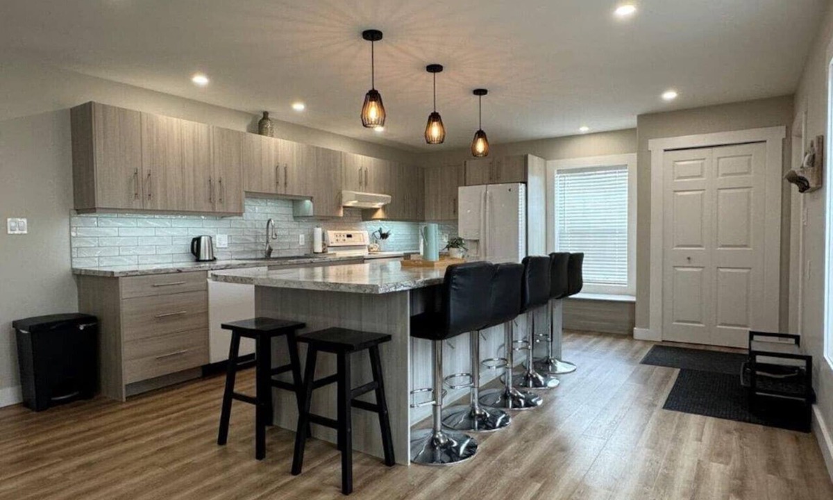Summerside House | Oceanfront w/Sauna, Beach Access & Ocean Views