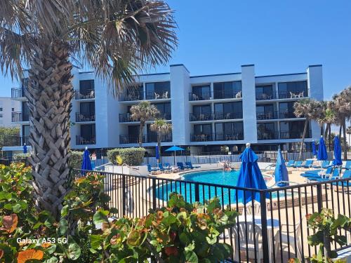 Indian Harbour Beach Apartment | Oceanique Resort