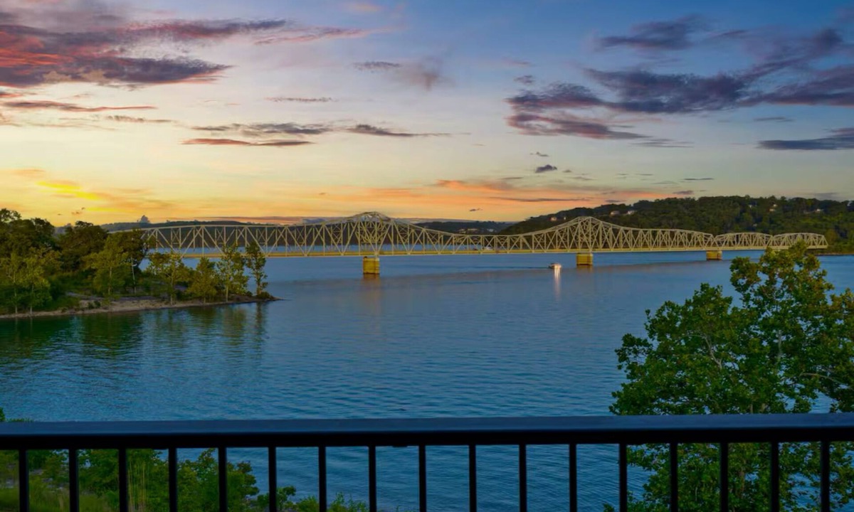 Kimberling City Condo | On Lake Time