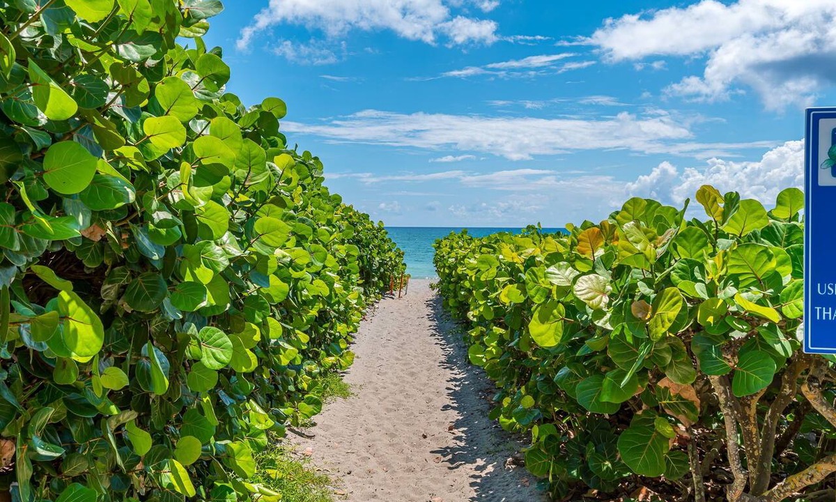 Juno Beach Condo | ON The Beach Villa in Juno! 2! Top Rated