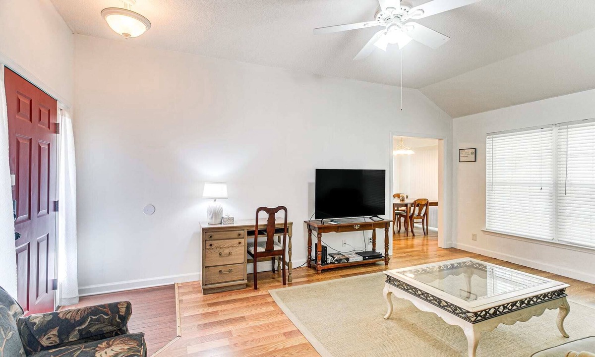 Brunswick House | One family 3-bedroom FULL HOUSE with 2 car garage in Brunswick, GA