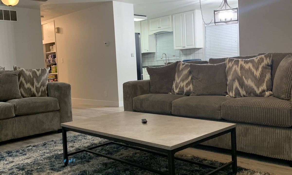 Emmett House | Our little Gem, remodeled and new everything. Close to down town.