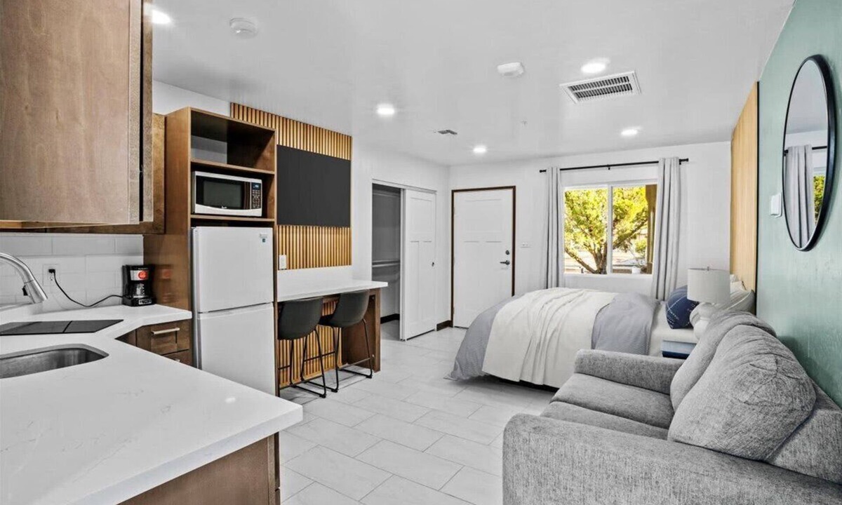 Safford Apartment | Peppertree Studios D6