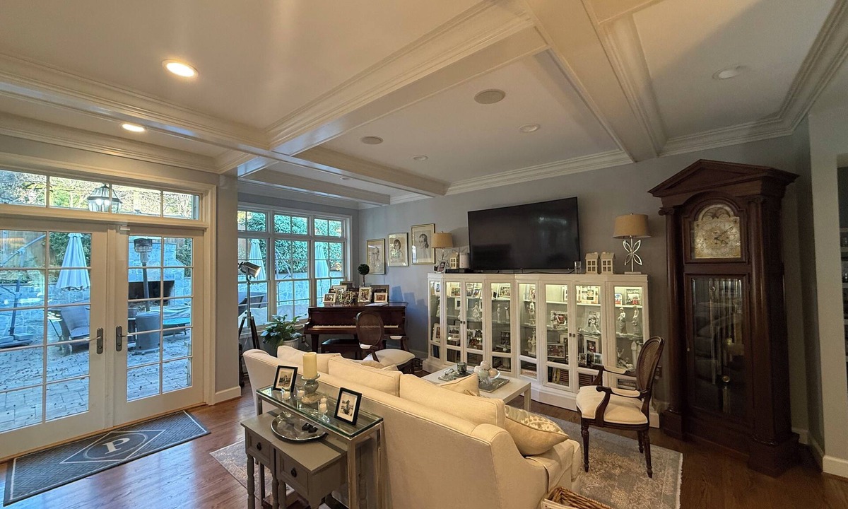 Palisades House | Perfect location - renovated home w/2 master suites & exceptional outdoor space.