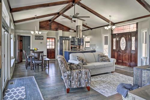 Branson West House | Pet-Friendly Branson Area Home: Hot Tub, Game Room